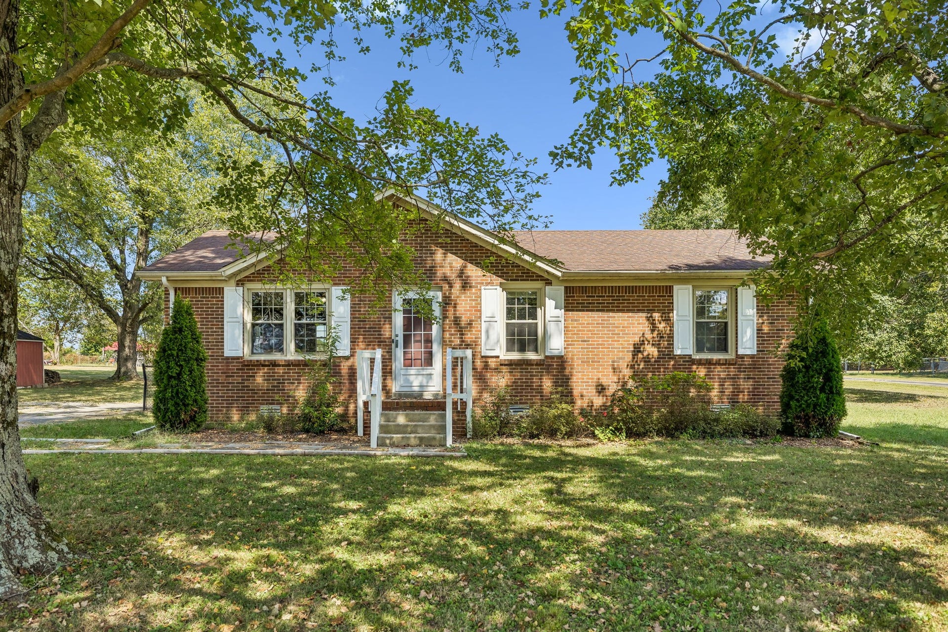 2734 Carters Creek Station Rd, Columbia, TN 38401 2734 Carters Creek Station Rd, Columbia, TN 38401