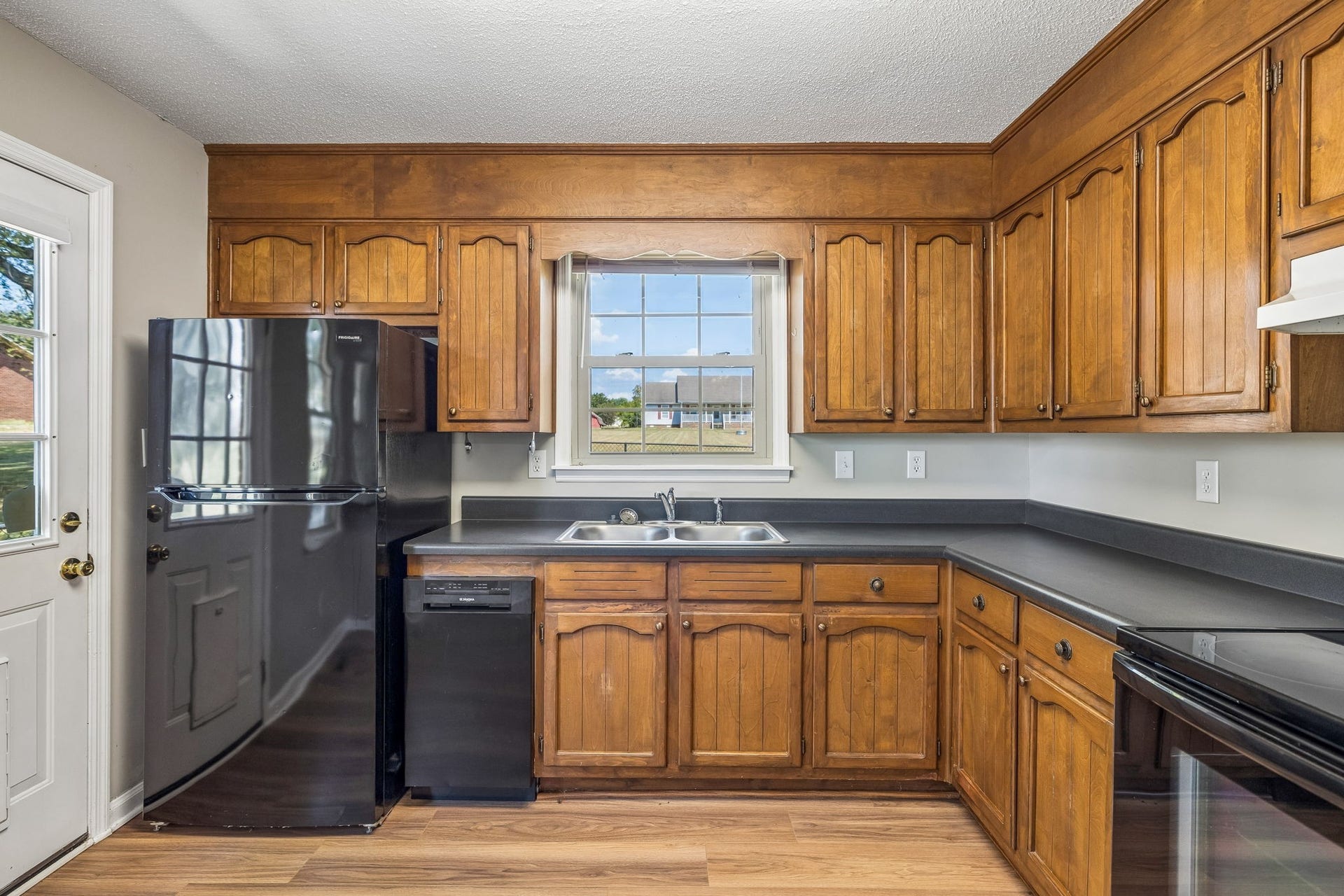 2734 Carters Creek Station Rd, Columbia, TN 38401 2734 Carters Creek Station Rd, Columbia, TN 38401