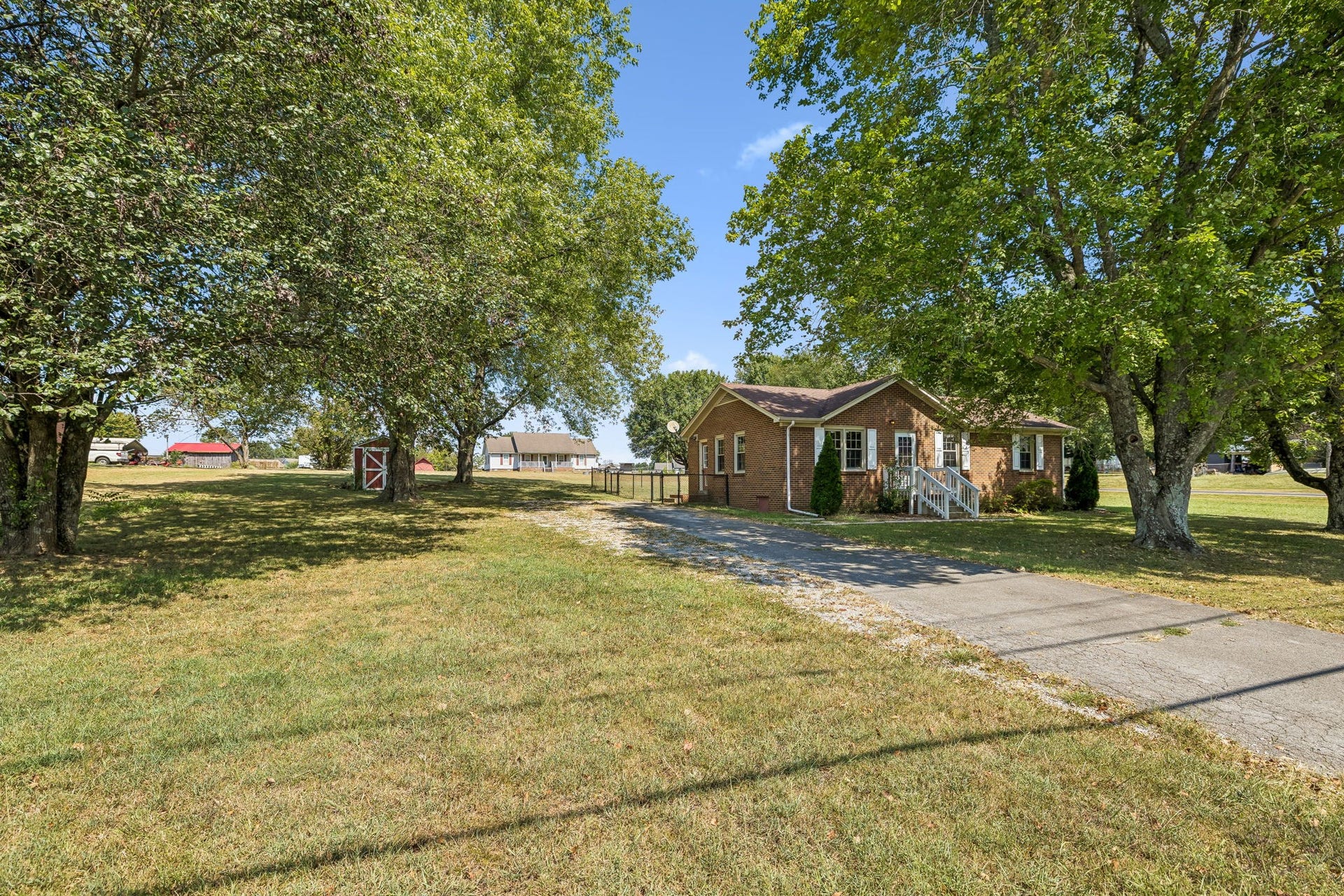 2734 Carters Creek Station Rd, Columbia, TN 38401 2734 Carters Creek Station Rd, Columbia, TN 38401