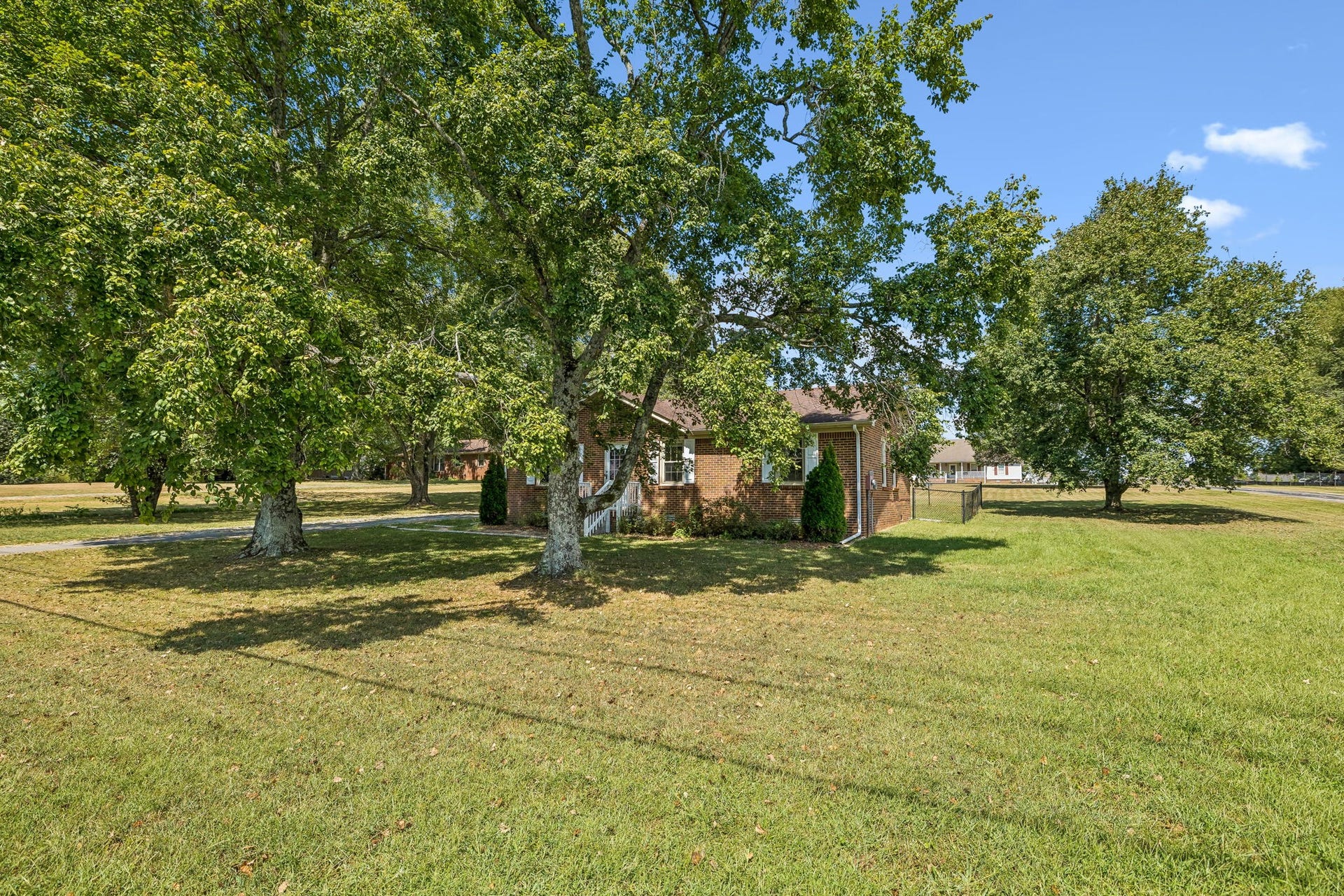 2734 Carters Creek Station Rd, Columbia, TN 38401 2734 Carters Creek Station Rd, Columbia, TN 38401