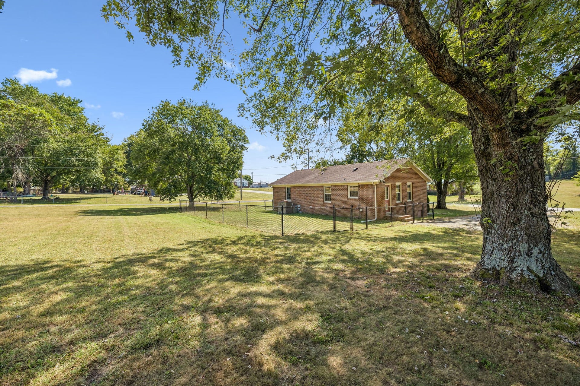 2734 Carters Creek Station Rd, Columbia, TN 38401 2734 Carters Creek Station Rd, Columbia, TN 38401