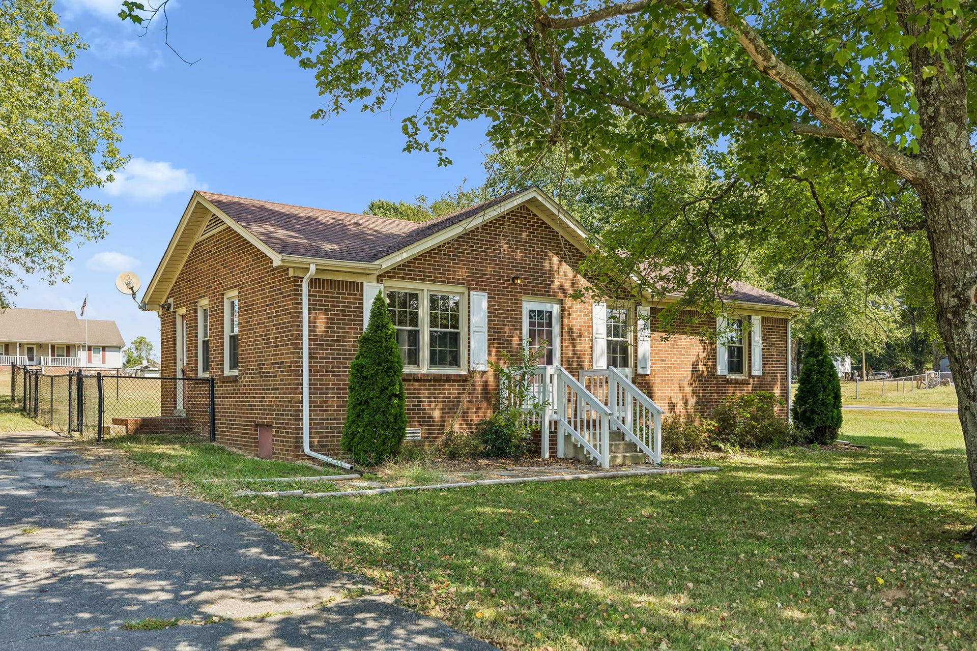 2734 Carters Creek Station Rd, Columbia, TN 38401 2734 Carters Creek Station Rd, Columbia, TN 38401