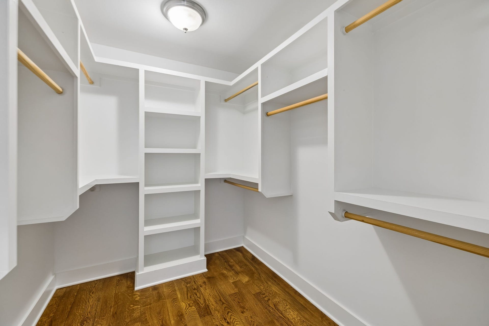 904B Delmas Ave, Nashville, TN 37216 Oversized walk-in closet (one of two closets in primary)