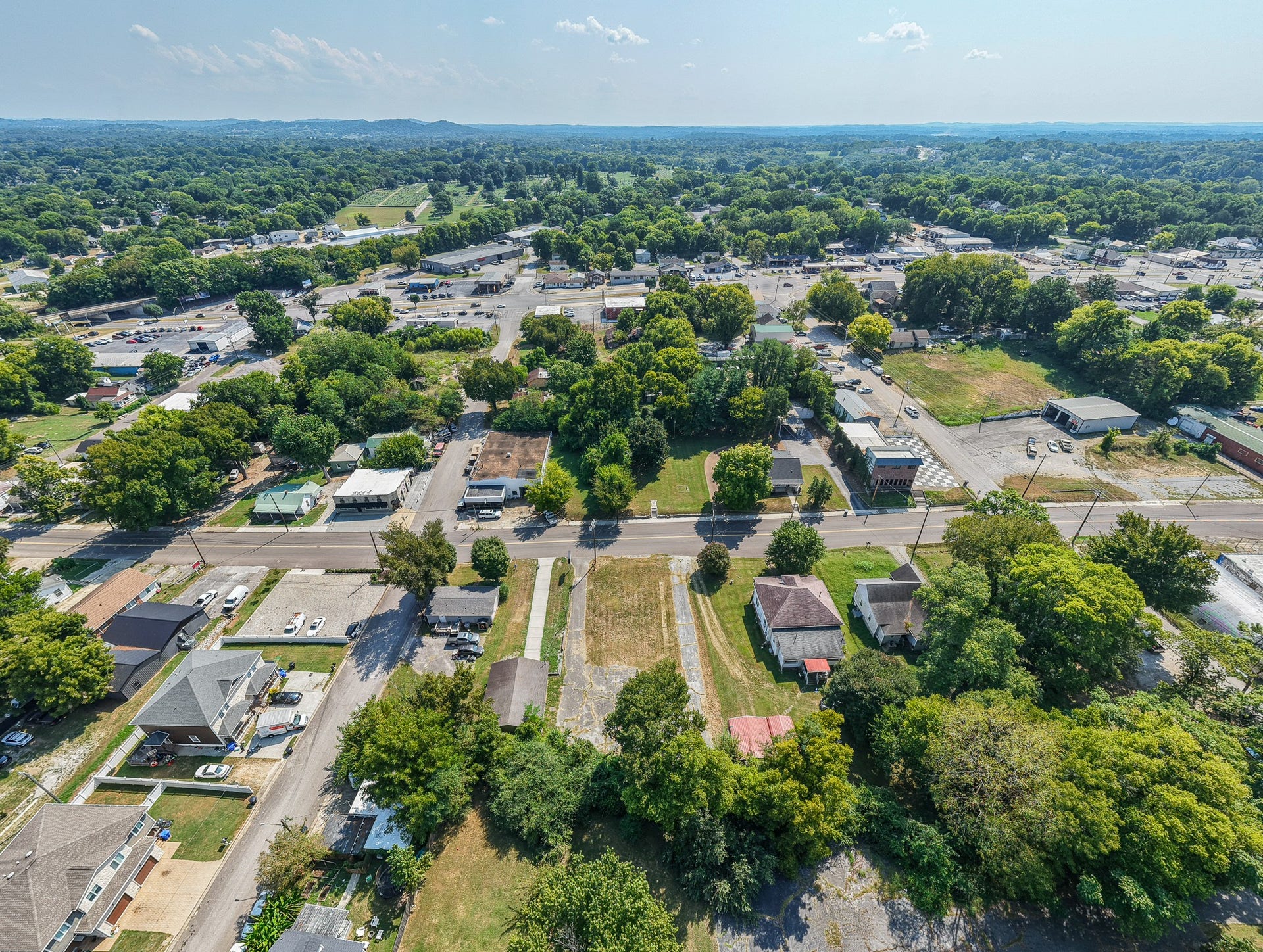 1504 S Main St, Columbia, TN 38401 1504 S Main St, Columbia, TN 38401