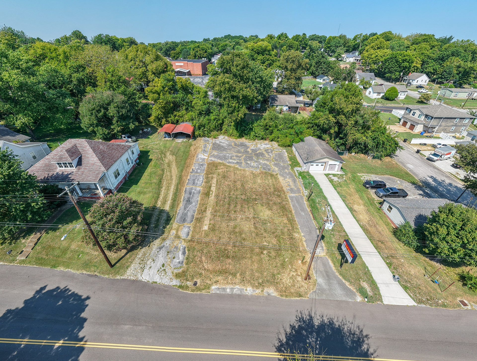 1504 S Main St, Columbia, TN 38401 1504 S Main St, Columbia, TN 38401