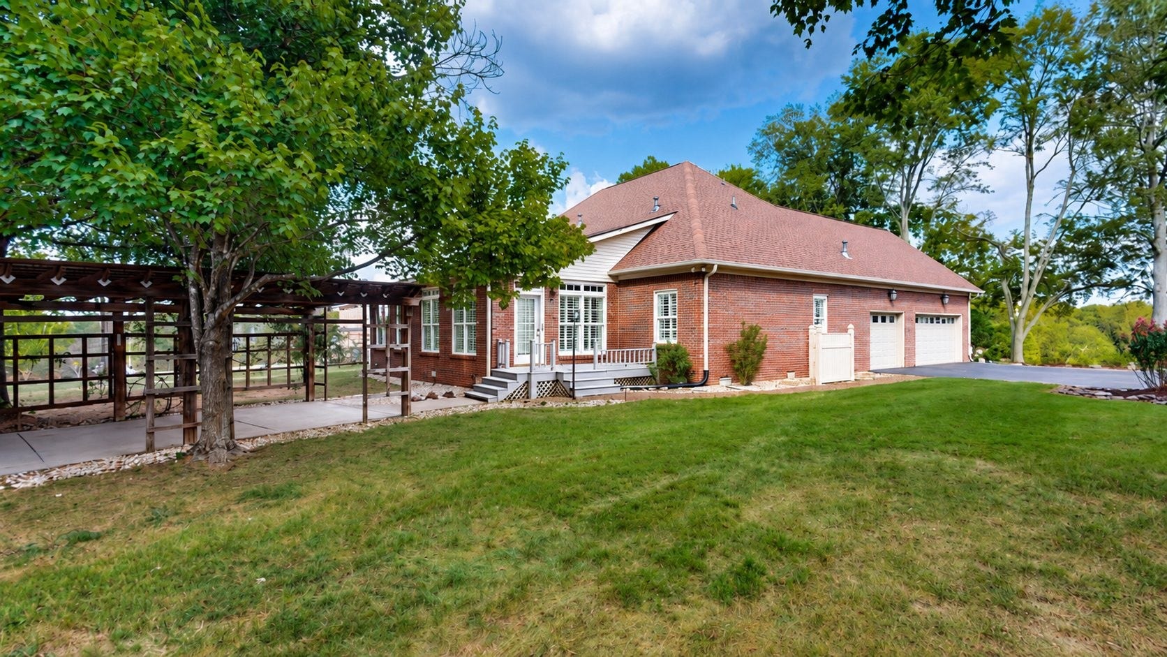 1395 Charleston Ln, Columbia, TN 38401 1395 Charleston Ln, Columbia, TN 38401