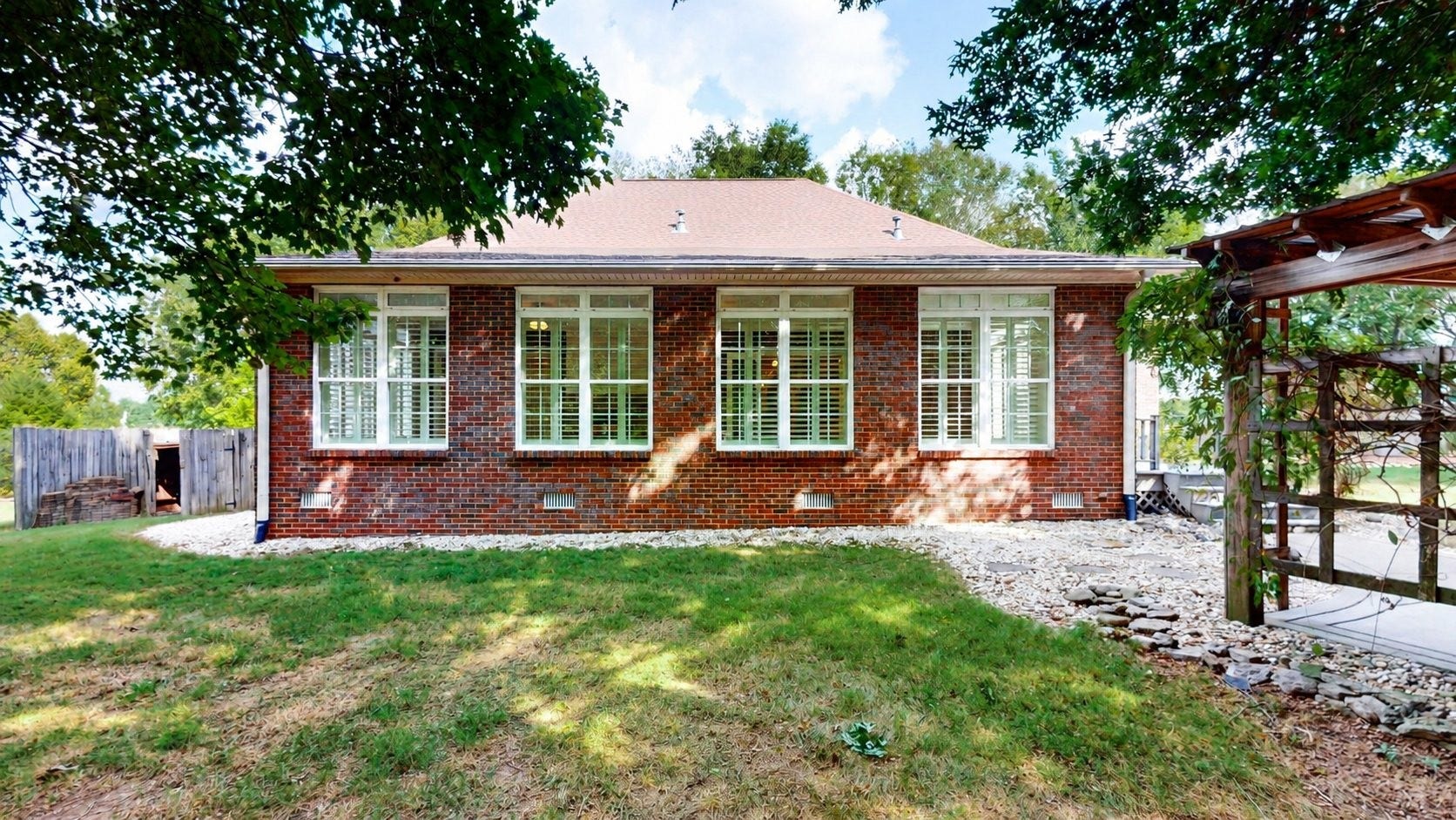 1395 Charleston Ln, Columbia, TN 38401 1395 Charleston Ln, Columbia, TN 38401