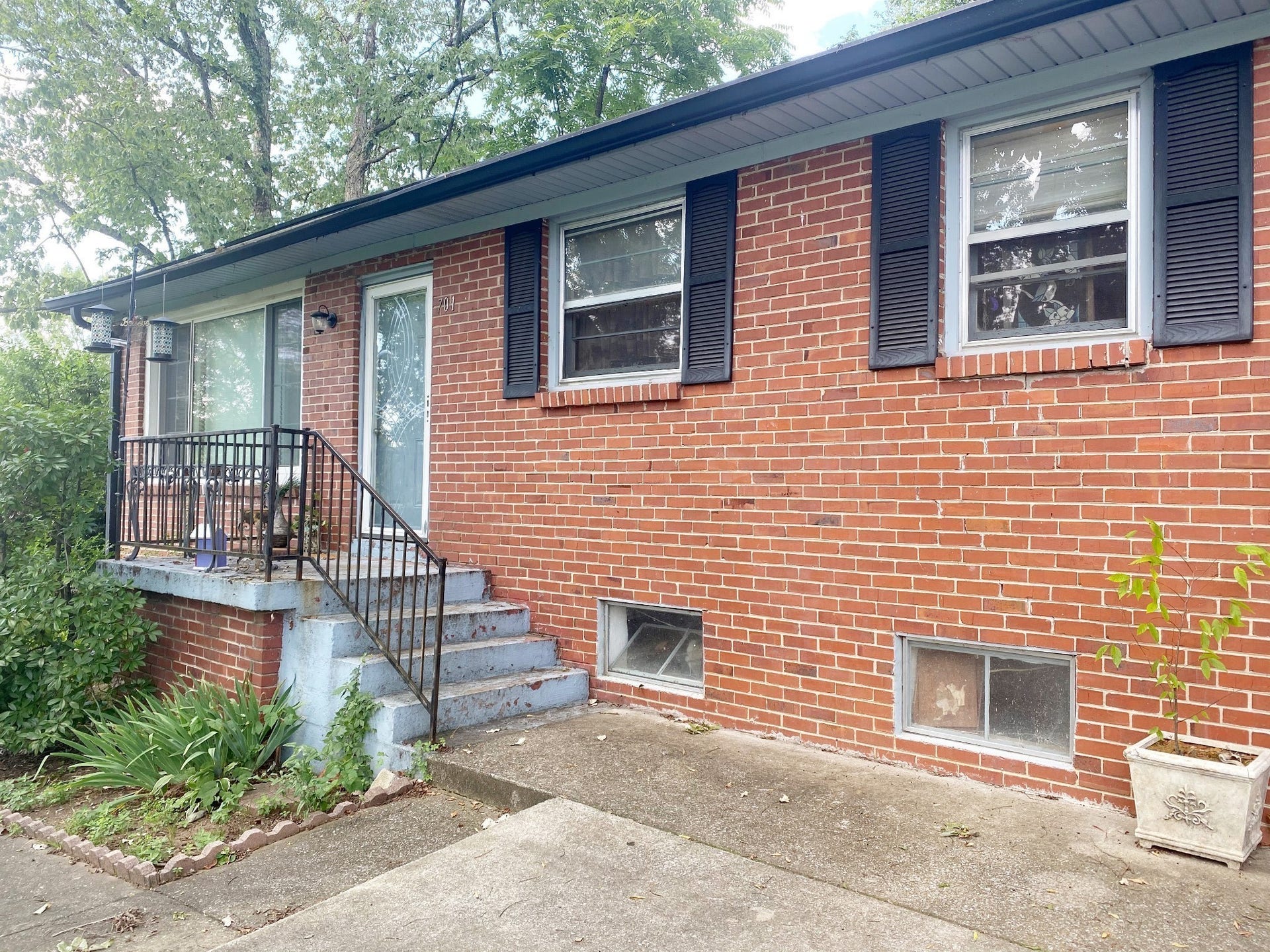 701 Yowell Ave, Madison, TN 37115 701 Yowell Ave, Madison, TN 37115