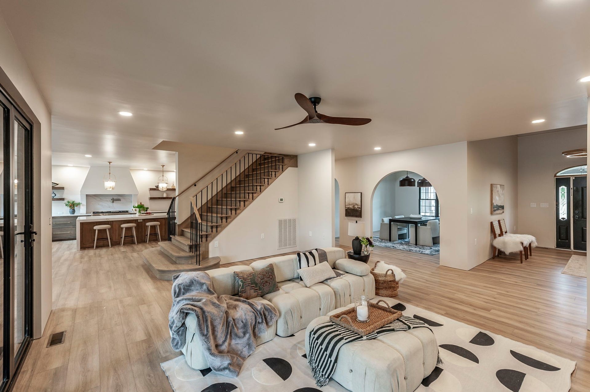 1205 Sequoya Trl, Columbia, TN 38401 1205 Sequoya Trl, Columbia, TN 38401