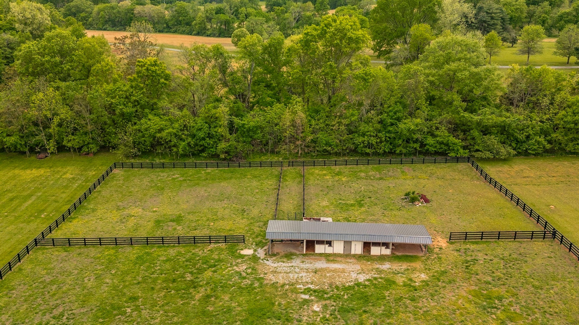 1205 Sequoya Trl, Columbia, TN 38401 1205 Sequoya Trl, Columbia, TN 38401
