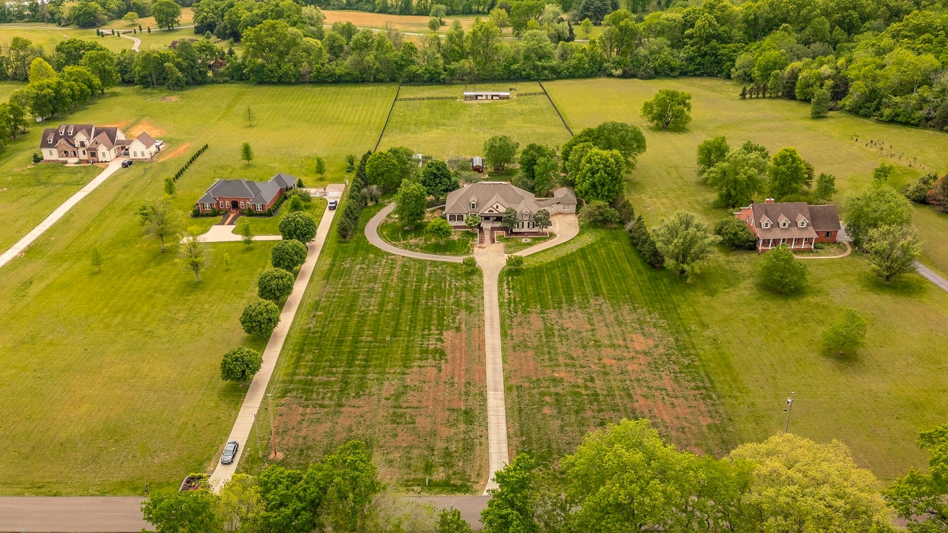 1205 Sequoya Trl, Columbia, TN 38401 1205 Sequoya Trl, Columbia, TN 38401
