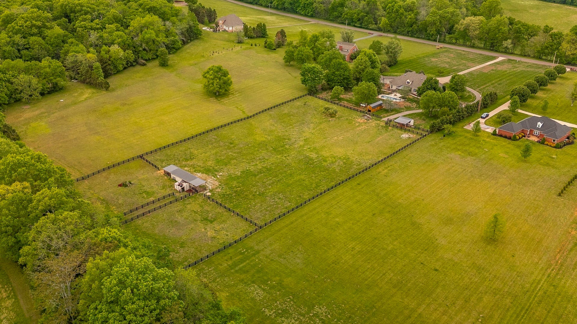 1205 Sequoya Trl, Columbia, TN 38401 1205 Sequoya Trl, Columbia, TN 38401