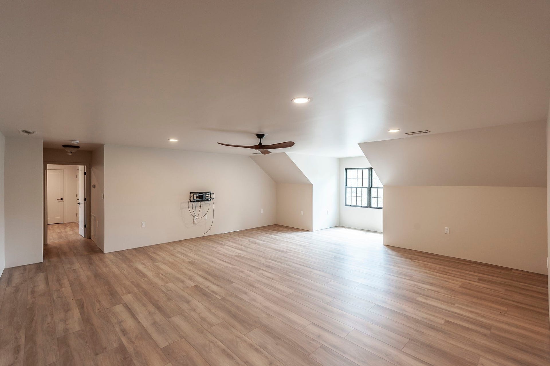 1205 Sequoya Trl, Columbia, TN 38401 1205 Sequoya Trl, Columbia, TN 38401