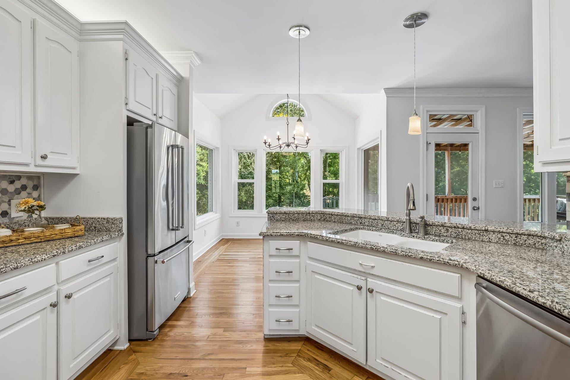 1404 Brook Dr, Columbia, TN 38401 1404 Brook Dr, Columbia, TN 38401
