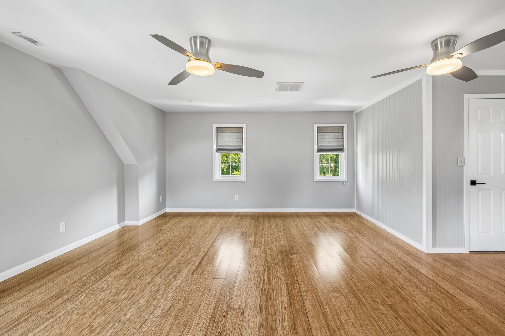 1404 Brook Dr, Columbia, TN 38401 1404 Brook Dr, Columbia, TN 38401