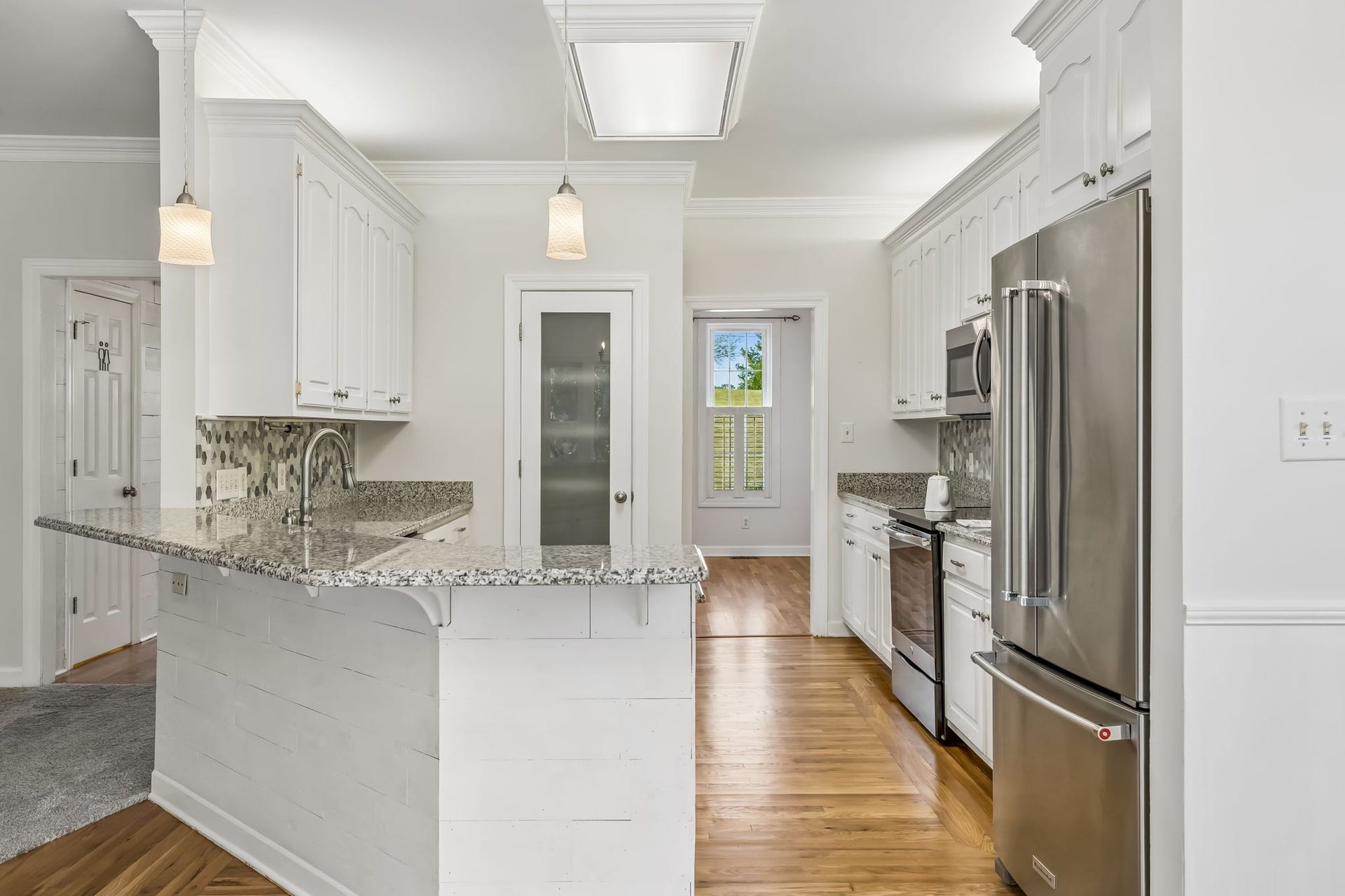 1404 Brook Dr, Columbia, TN 38401 1404 Brook Dr, Columbia, TN 38401