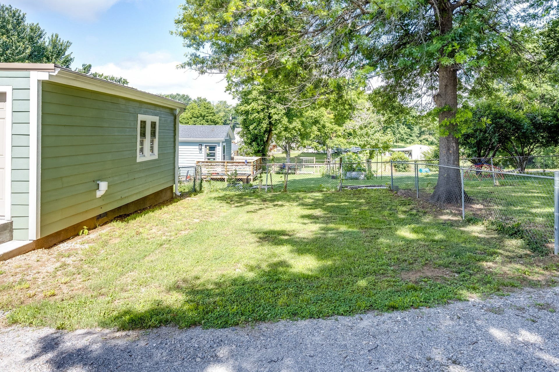 404 Green Acres Dr, Columbia, TN 38401 404 Green Acres Dr, Columbia, TN 38401