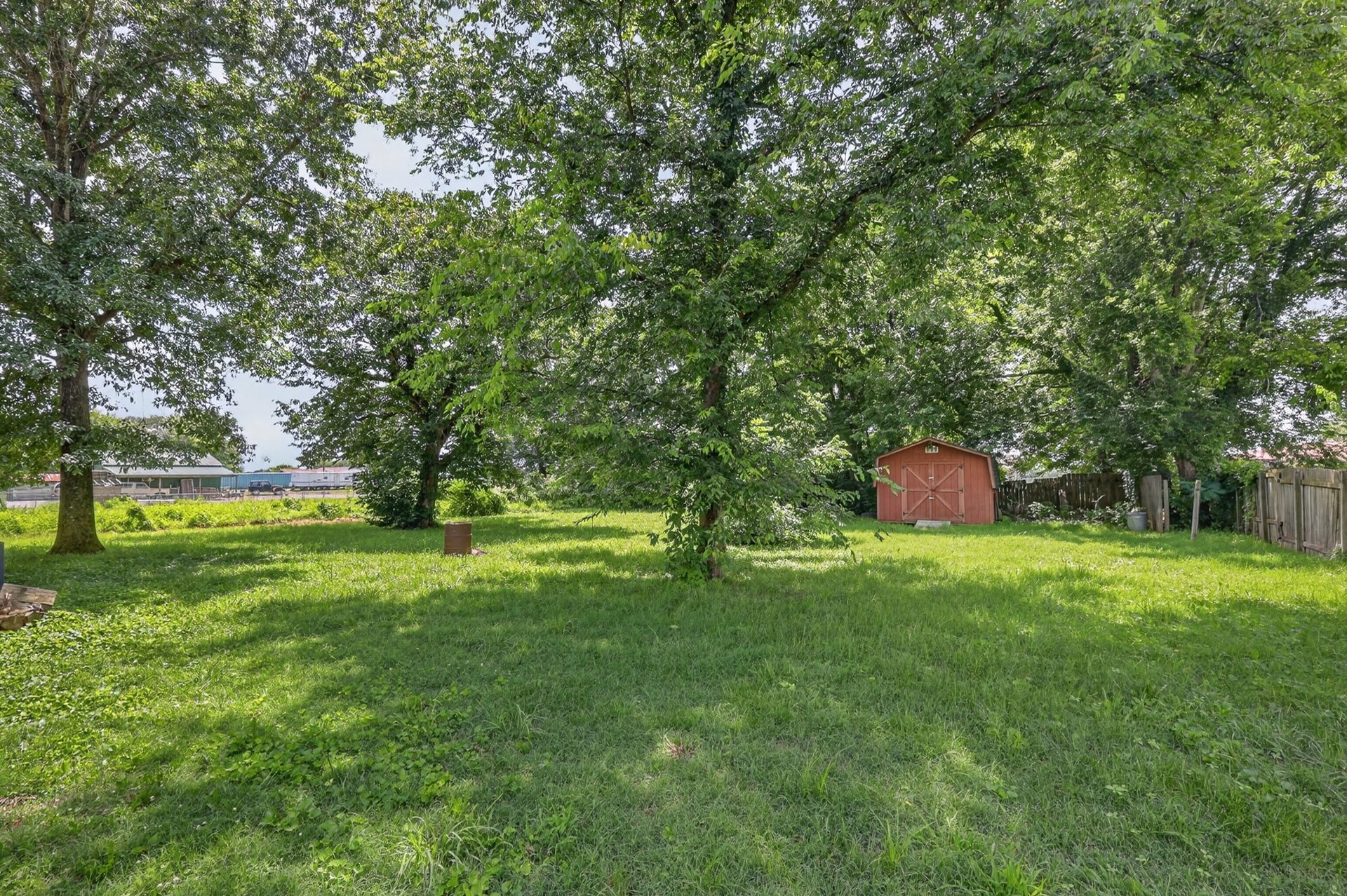 102 Lakeside Dr, Columbia, TN 38401 102 Lakeside Dr, Columbia, TN 38401