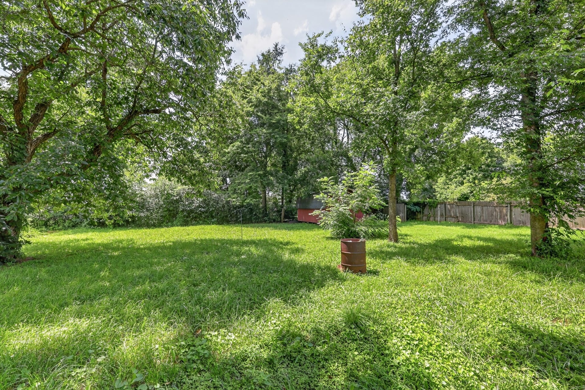 102 Lakeside Dr, Columbia, TN 38401 102 Lakeside Dr, Columbia, TN 38401