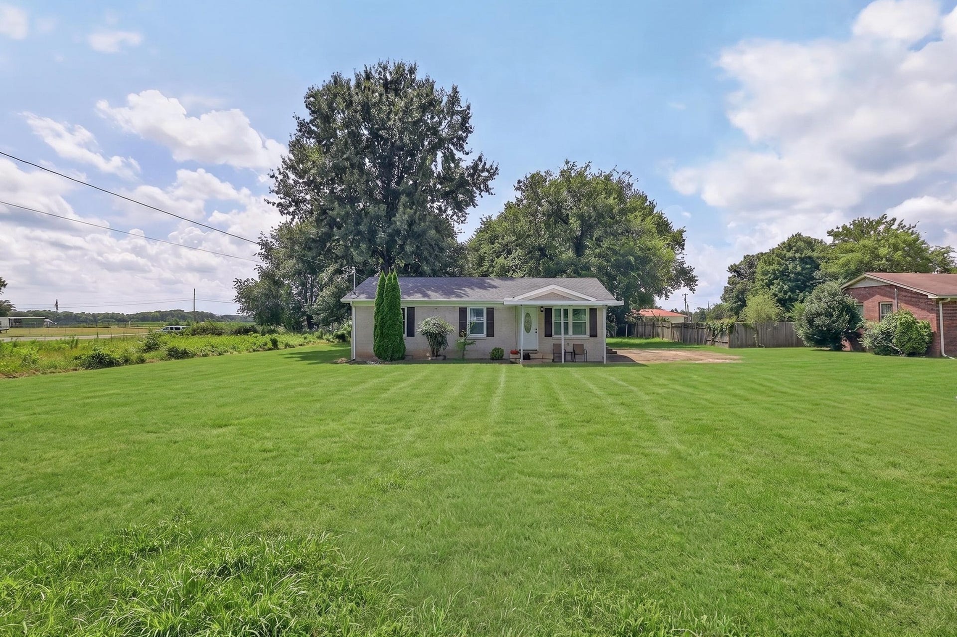 102 Lakeside Dr, Columbia, TN 38401 102 Lakeside Dr, Columbia, TN 38401
