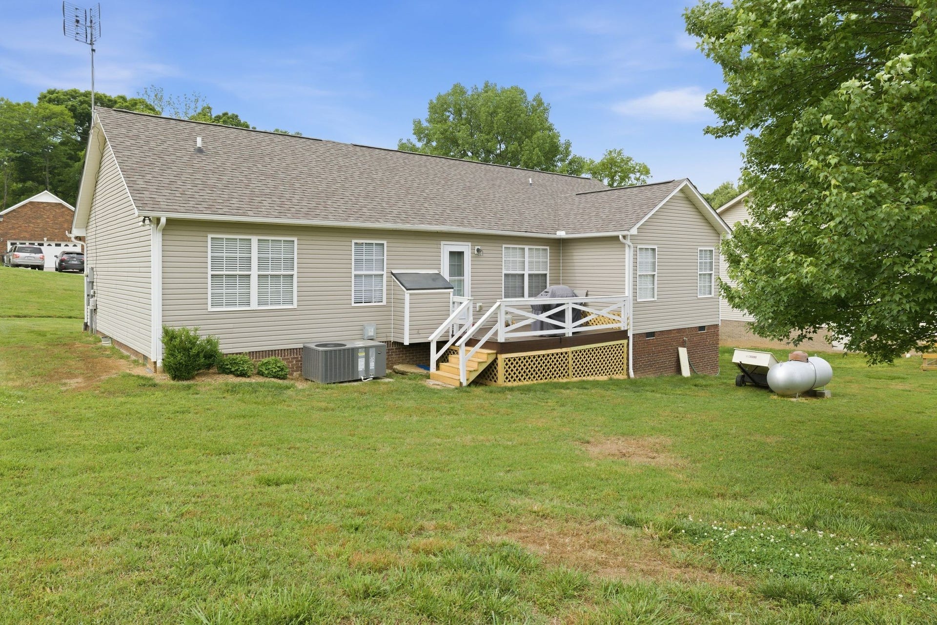 218 Shady Dr, Columbia, TN 38401 218 Shady Dr, Columbia, TN 38401