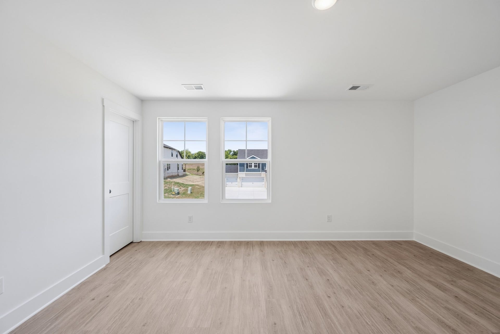 3204 Gravity Dr, Columbia, TN 38401 Bedroom