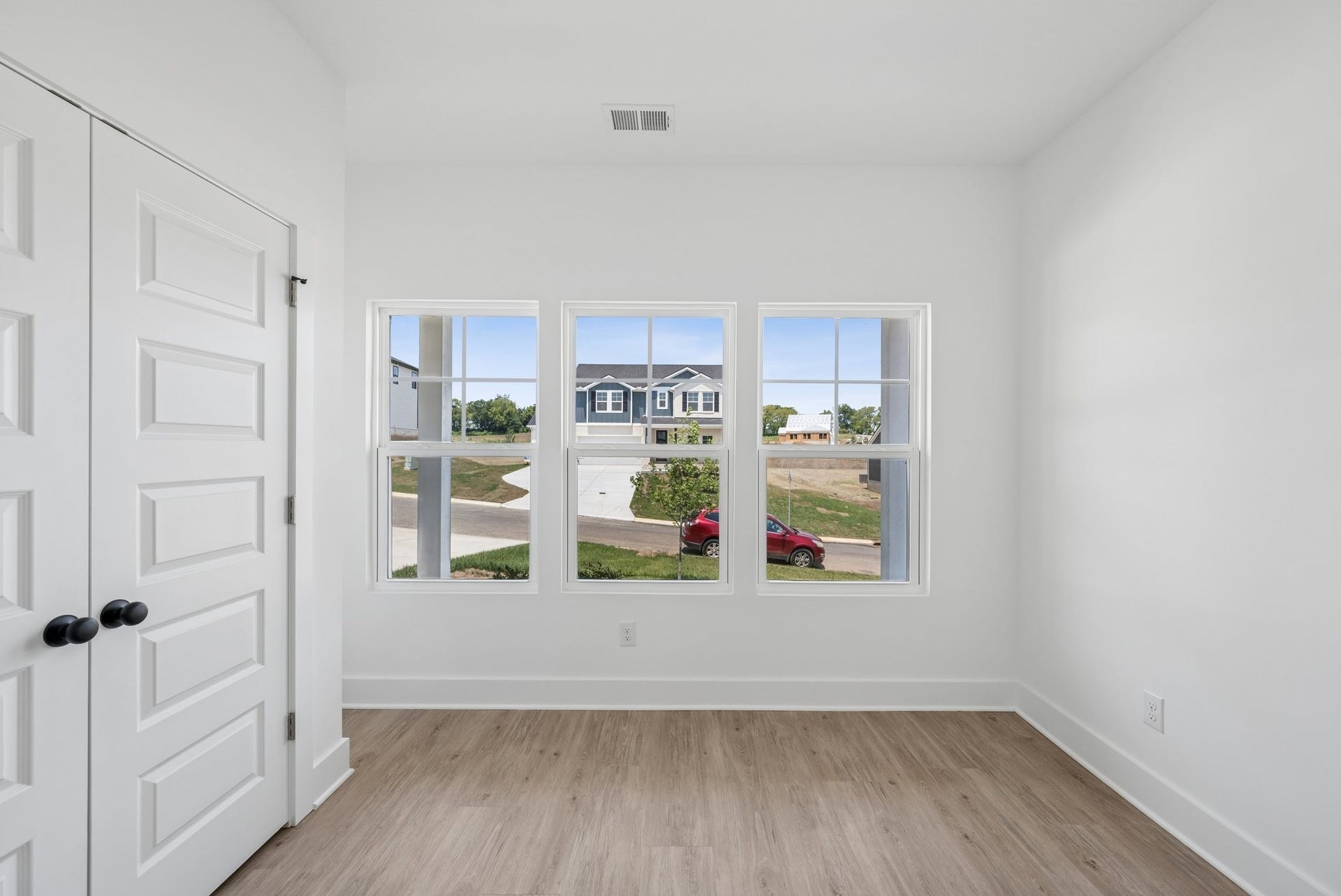 3204 Gravity Dr, Columbia, TN 38401 Bedroom