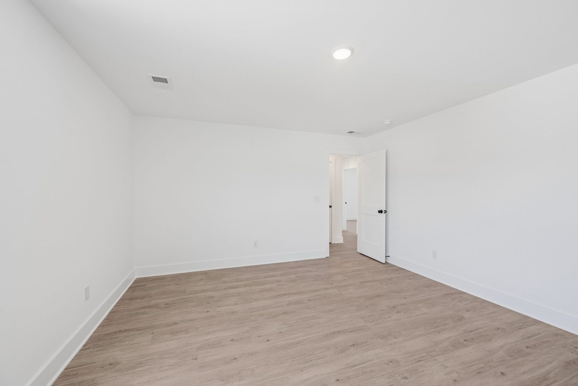 3204 Gravity Dr, Columbia, TN 38401 Bedroom