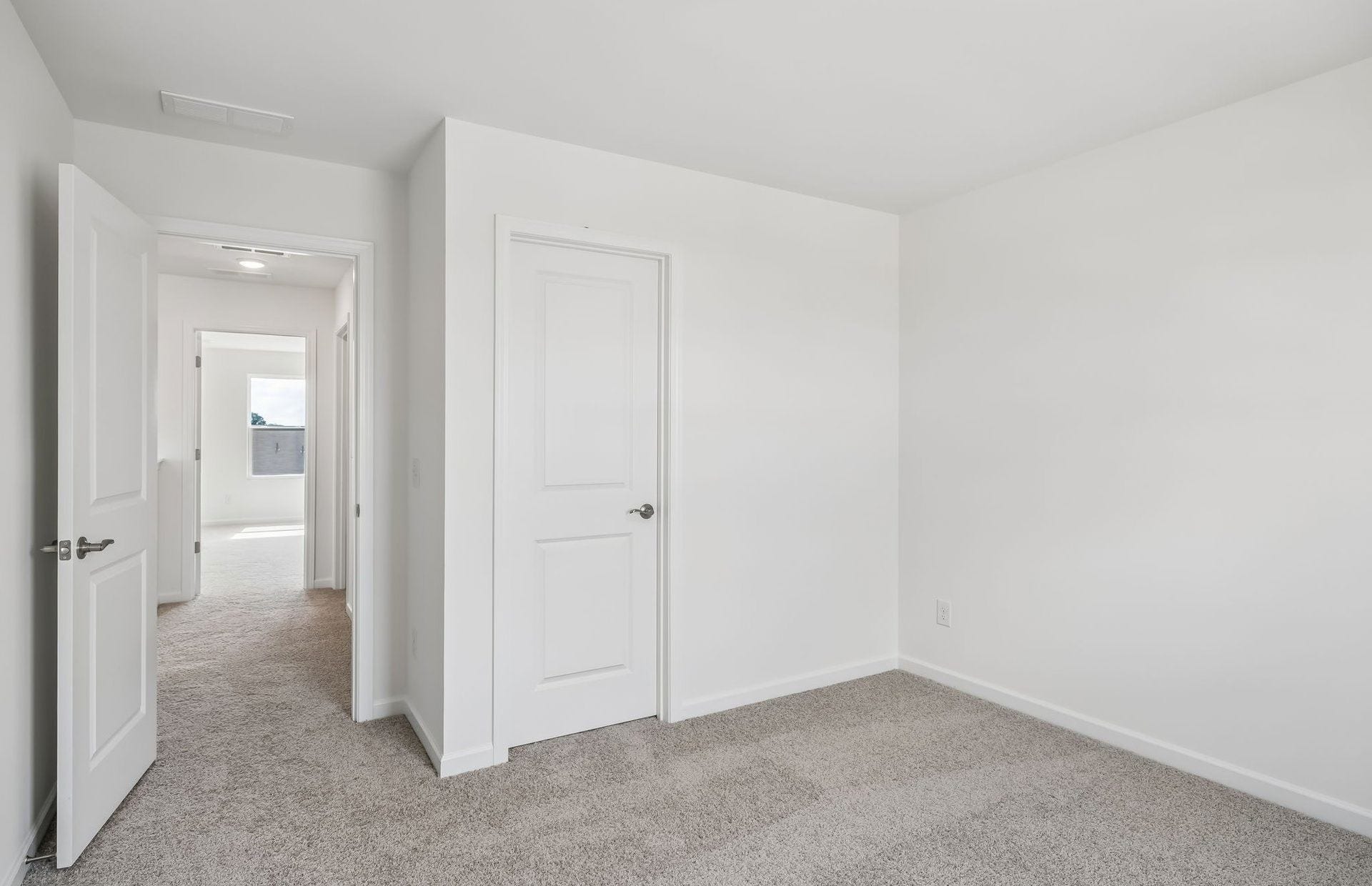 3241 Barrel Oak Pass, Columbia, TN 38401