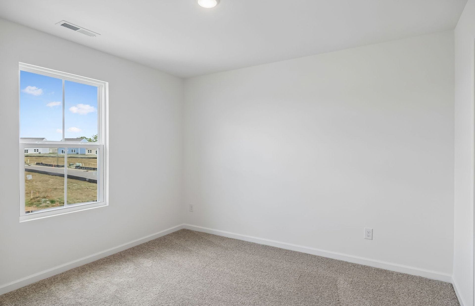 3241 Barrel Oak Pass, Columbia, TN 38401