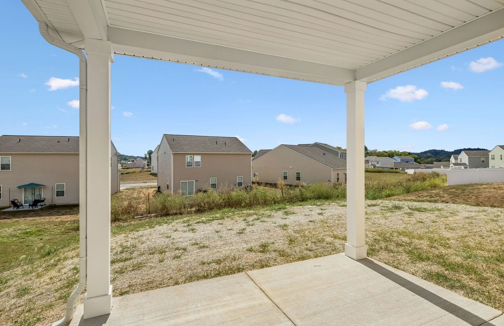 3241 Barrel Oak Pass, Columbia, TN 38401