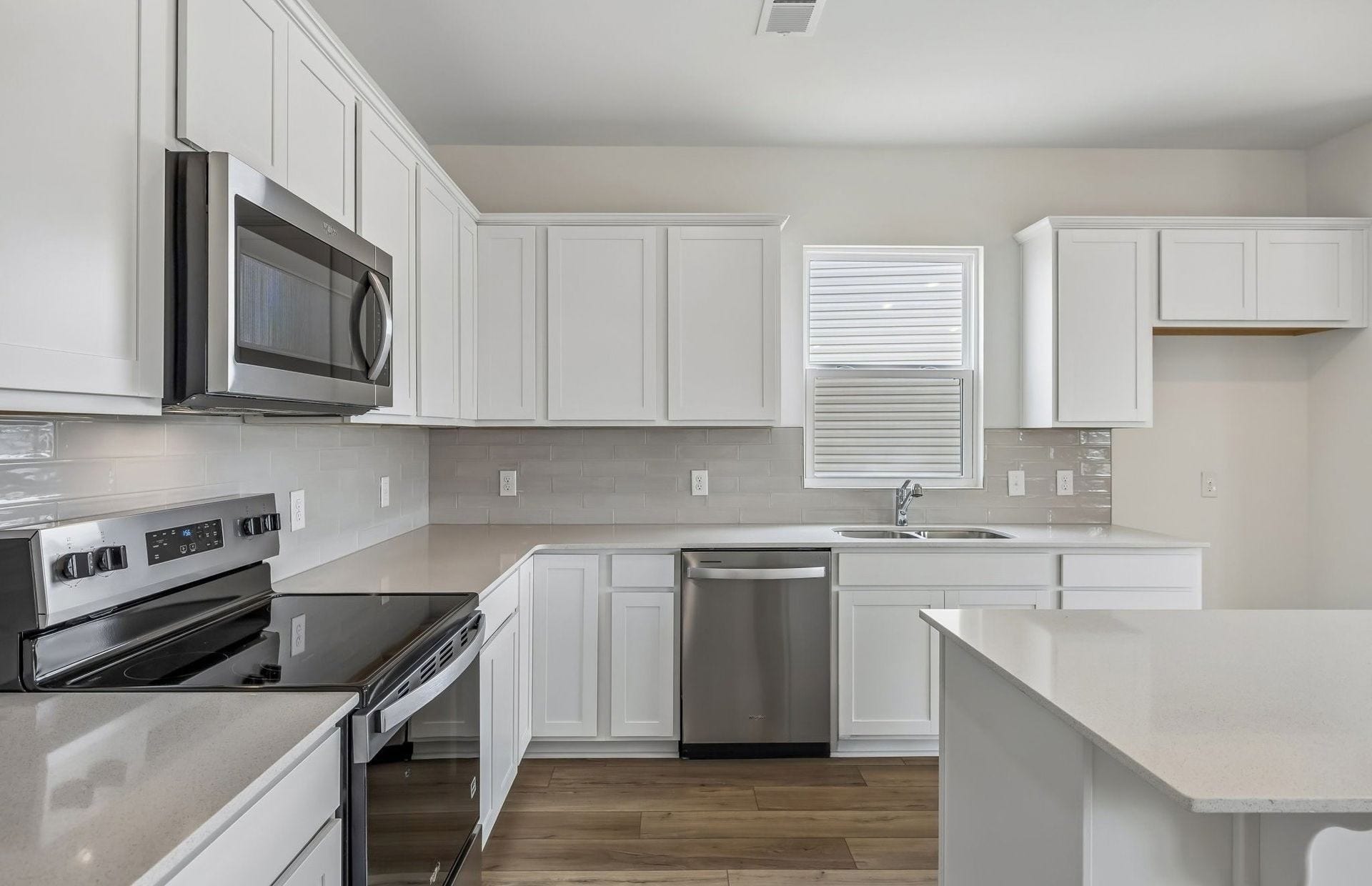 3241 Barrel Oak Pass, Columbia, TN 38401