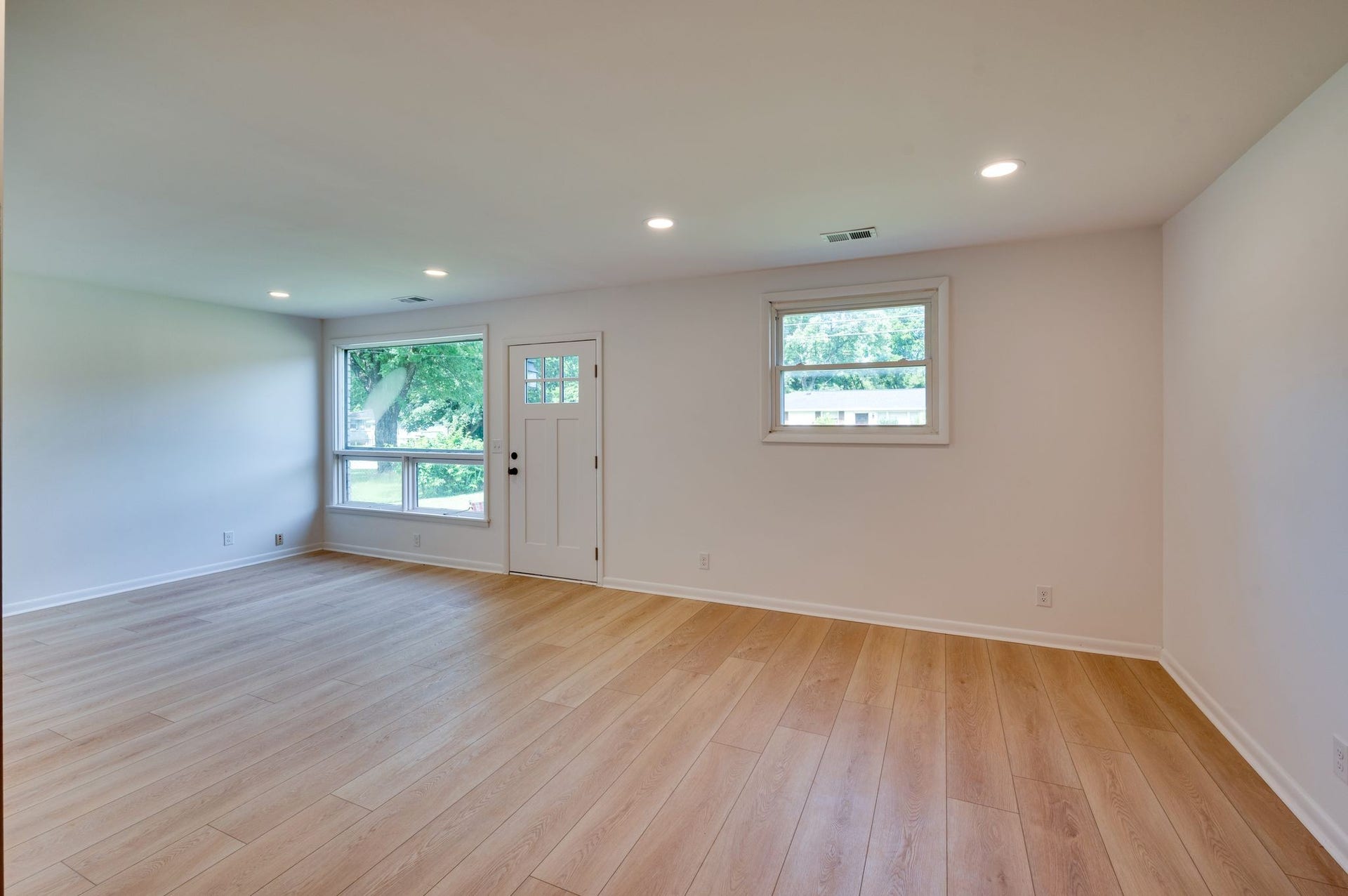 3234 Moorewood Dr, Nashville, TN 37207 Open floorplan