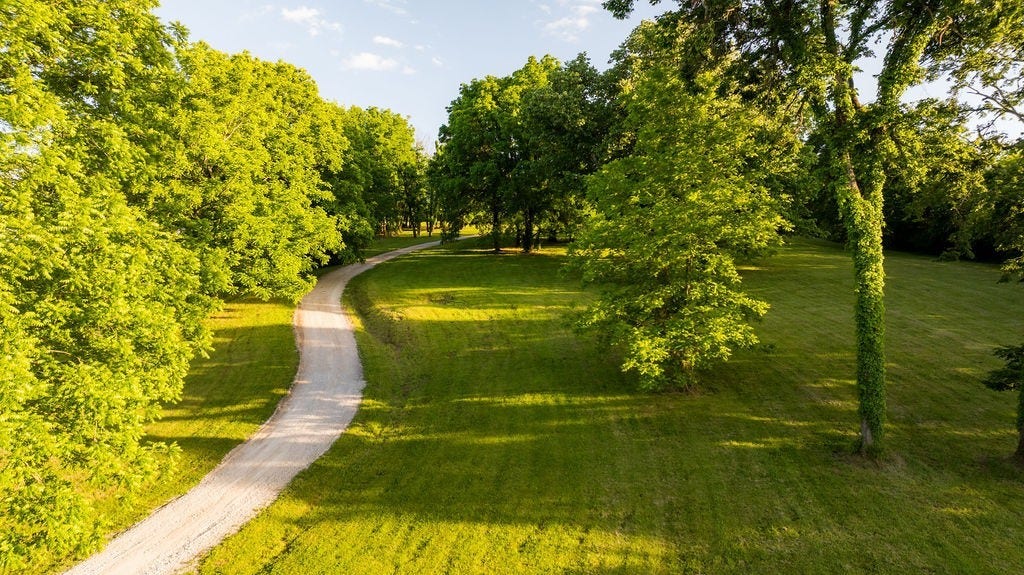 2351 Harlan Rd, Columbia, TN 38401 2351 Harlan Rd, Columbia, TN 38401