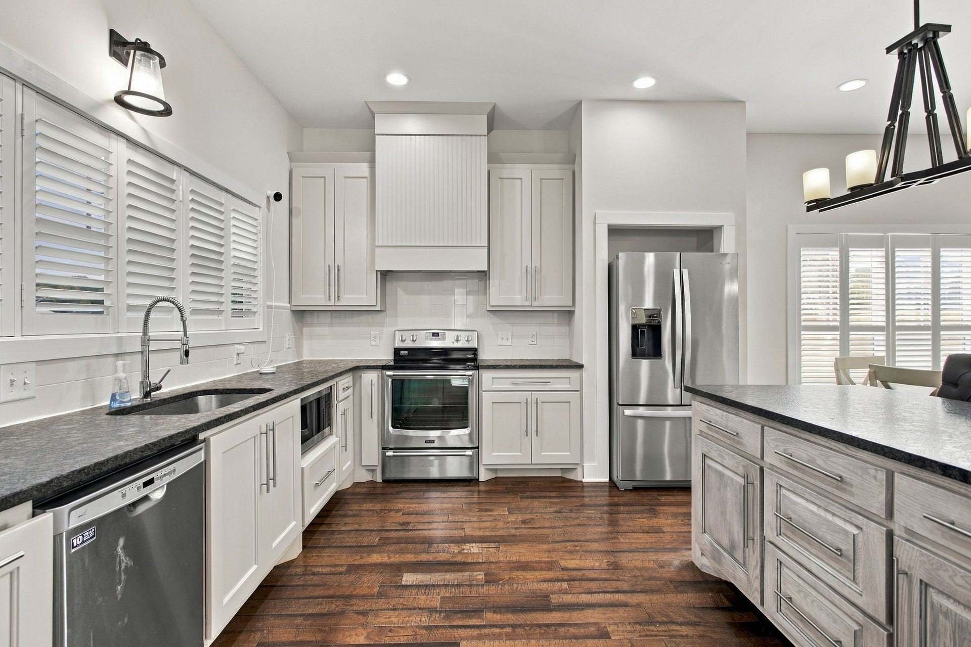 1208 Wiltshire Ct, Columbia, TN 38401 1208 Wiltshire Ct, Columbia, TN 38401