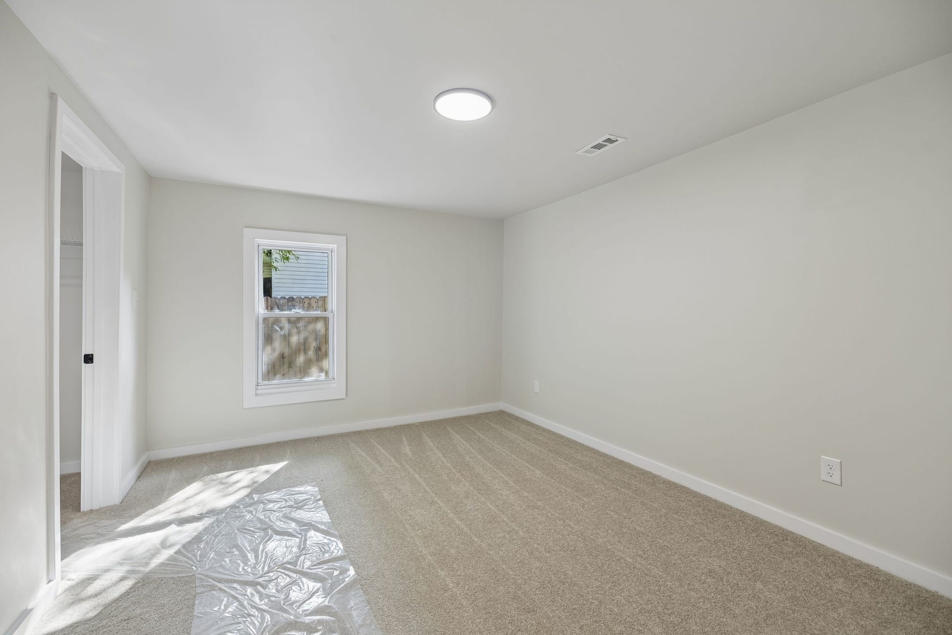 209 Olive St, Mount Pleasant, TN 38474 Bedroom 2 with large walk in closet