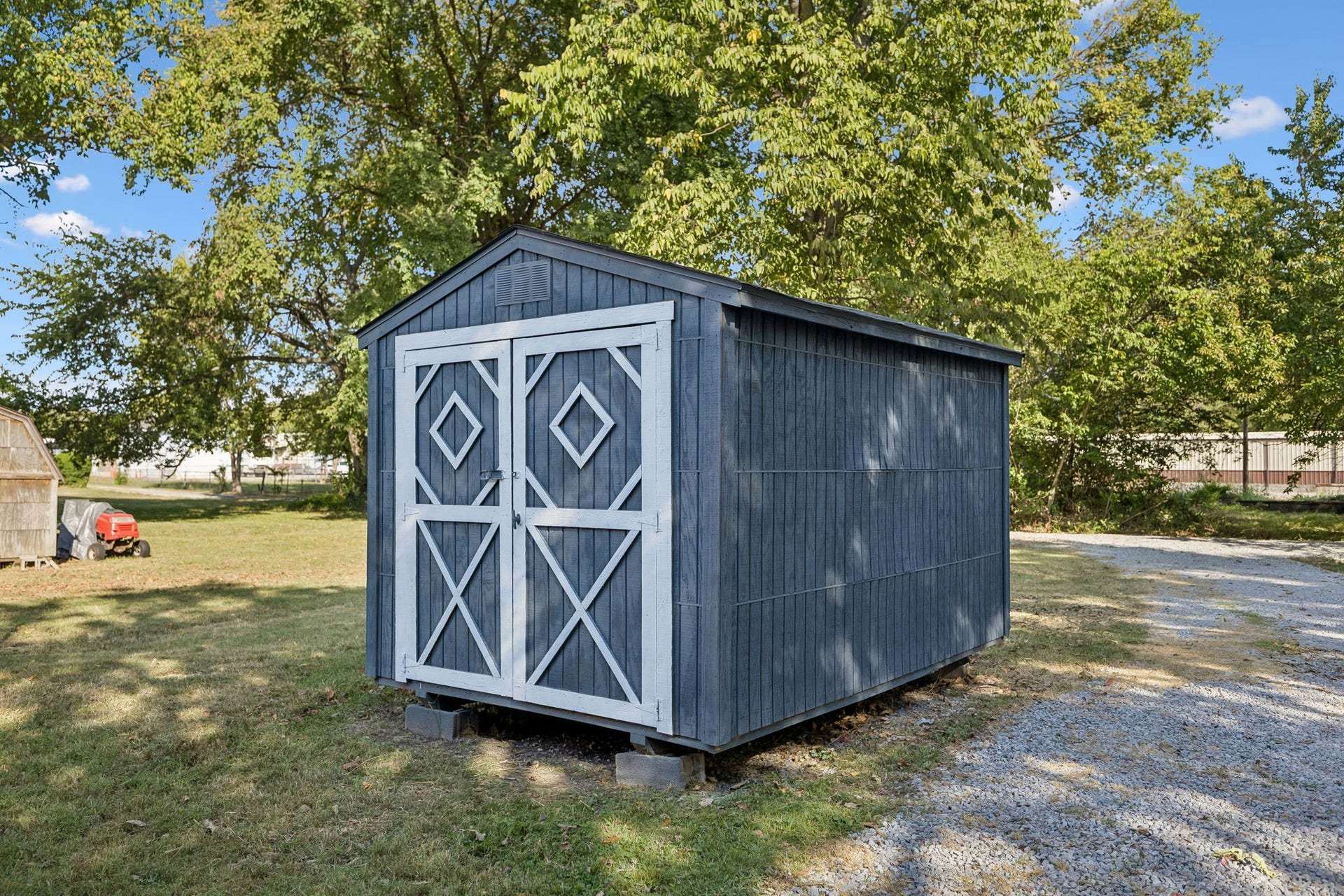 209 Olive St, Mount Pleasant, TN 38474 Storage shed conveys with the property