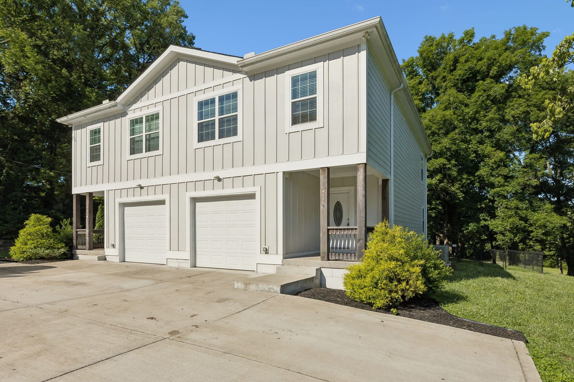721 Poplar St, Columbia, TN 38401 721 Poplar St, Columbia, TN 38401
