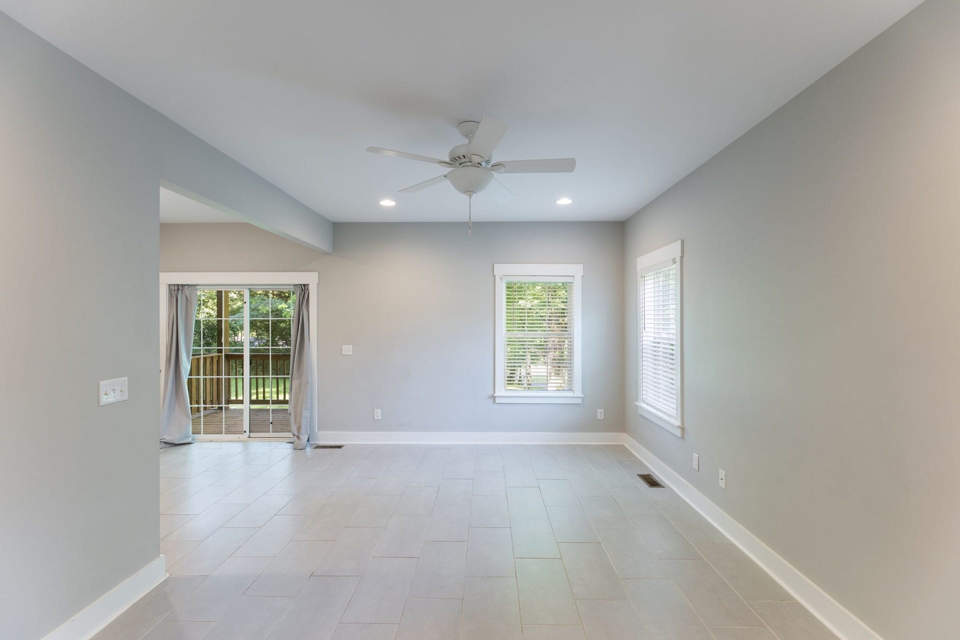 721 Poplar St, Columbia, TN 38401 721 Poplar St, Columbia, TN 38401