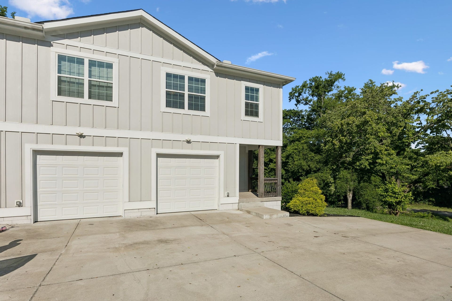 721 Poplar St, Columbia, TN 38401 721 Poplar St, Columbia, TN 38401
