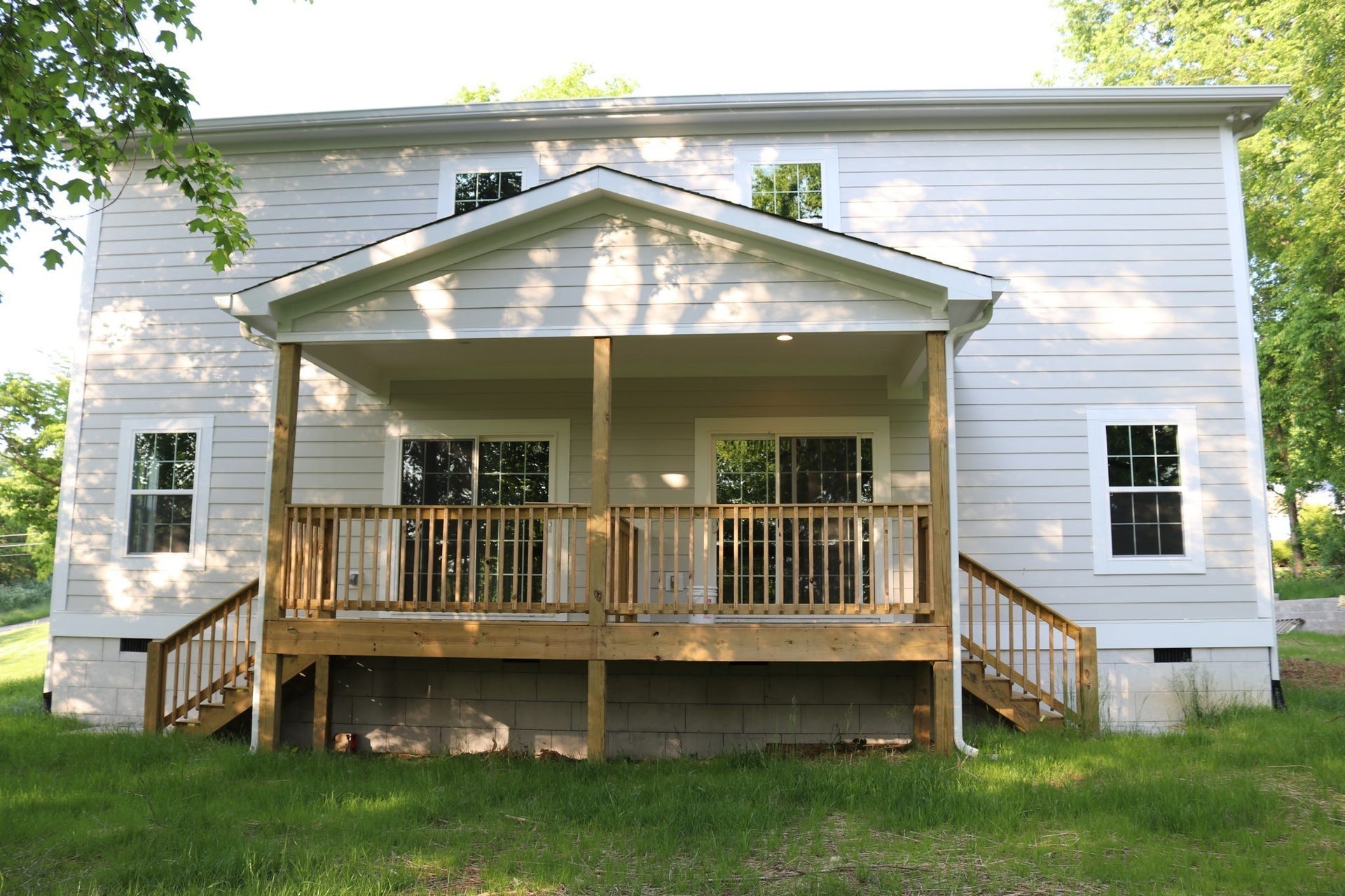 721 Poplar St, Columbia, TN 38401 721 Poplar St, Columbia, TN 38401