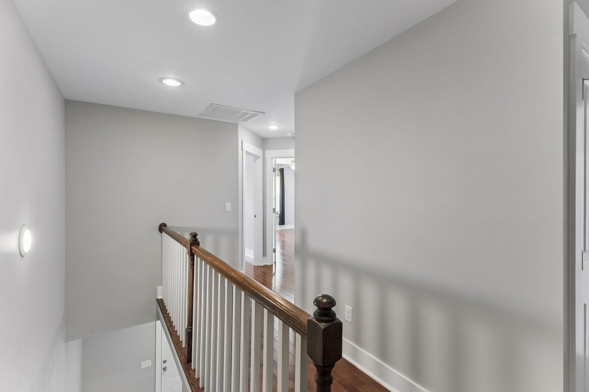 721 Poplar St, Columbia, TN 38401 721 Poplar St, Columbia, TN 38401