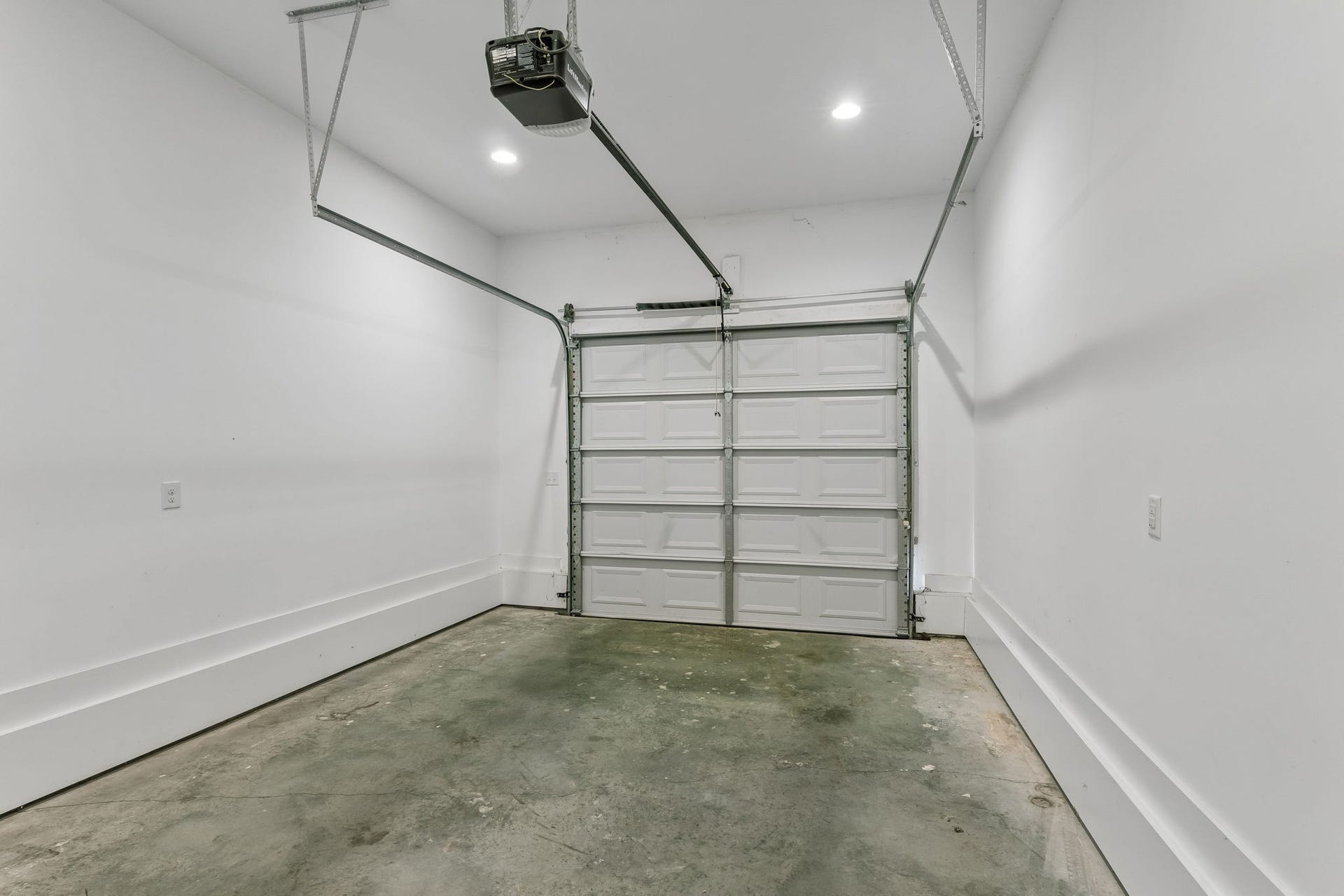 721 Poplar St, Columbia, TN 38401 721 Poplar St, Columbia, TN 38401