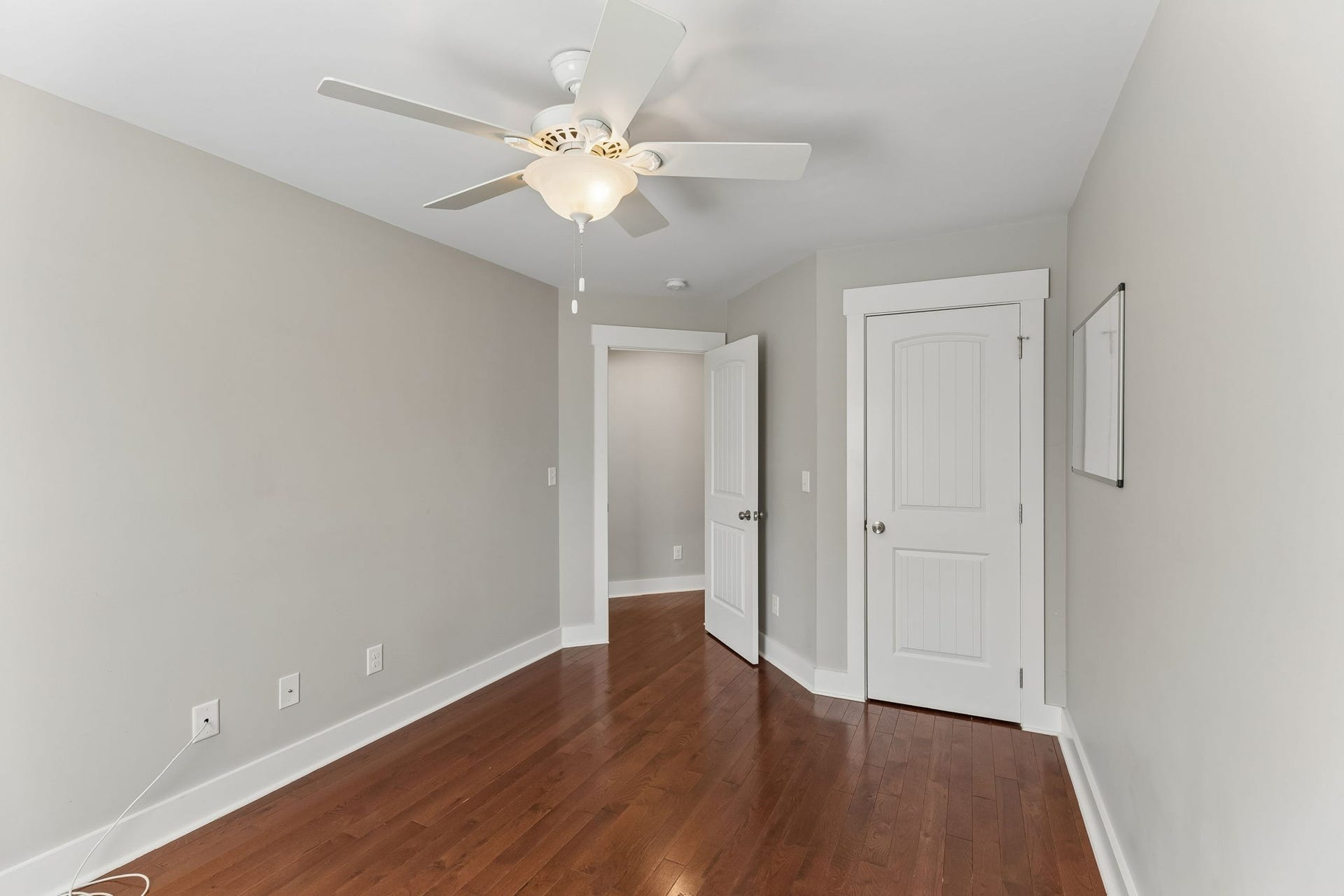 721 Poplar St, Columbia, TN 38401 721 Poplar St, Columbia, TN 38401