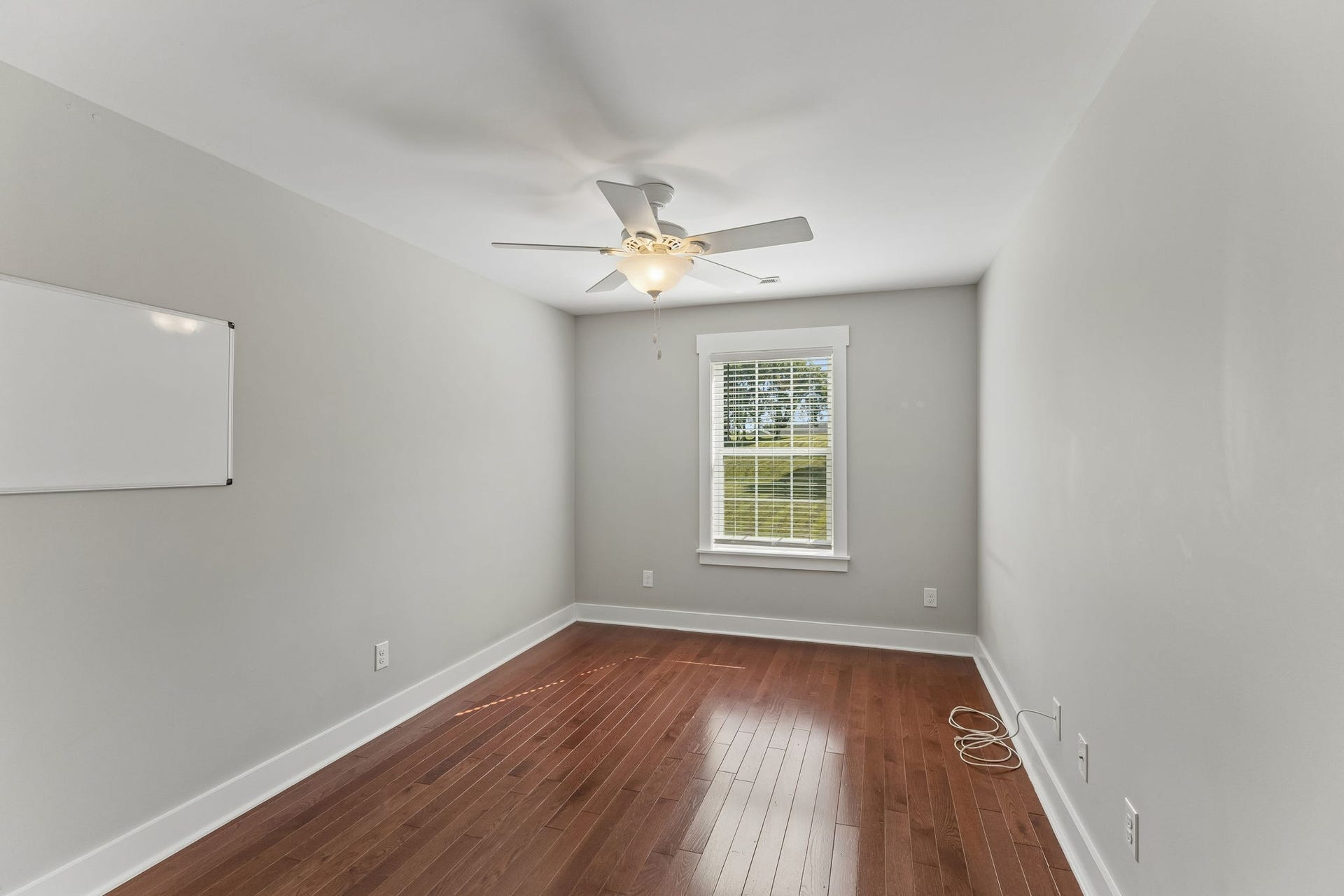 721 Poplar St, Columbia, TN 38401 721 Poplar St, Columbia, TN 38401