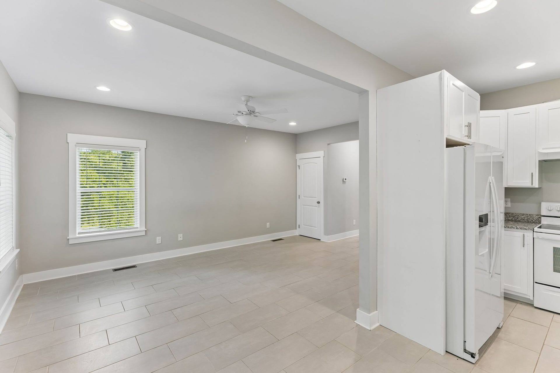 721 Poplar St, Columbia, TN 38401 721 Poplar St, Columbia, TN 38401
