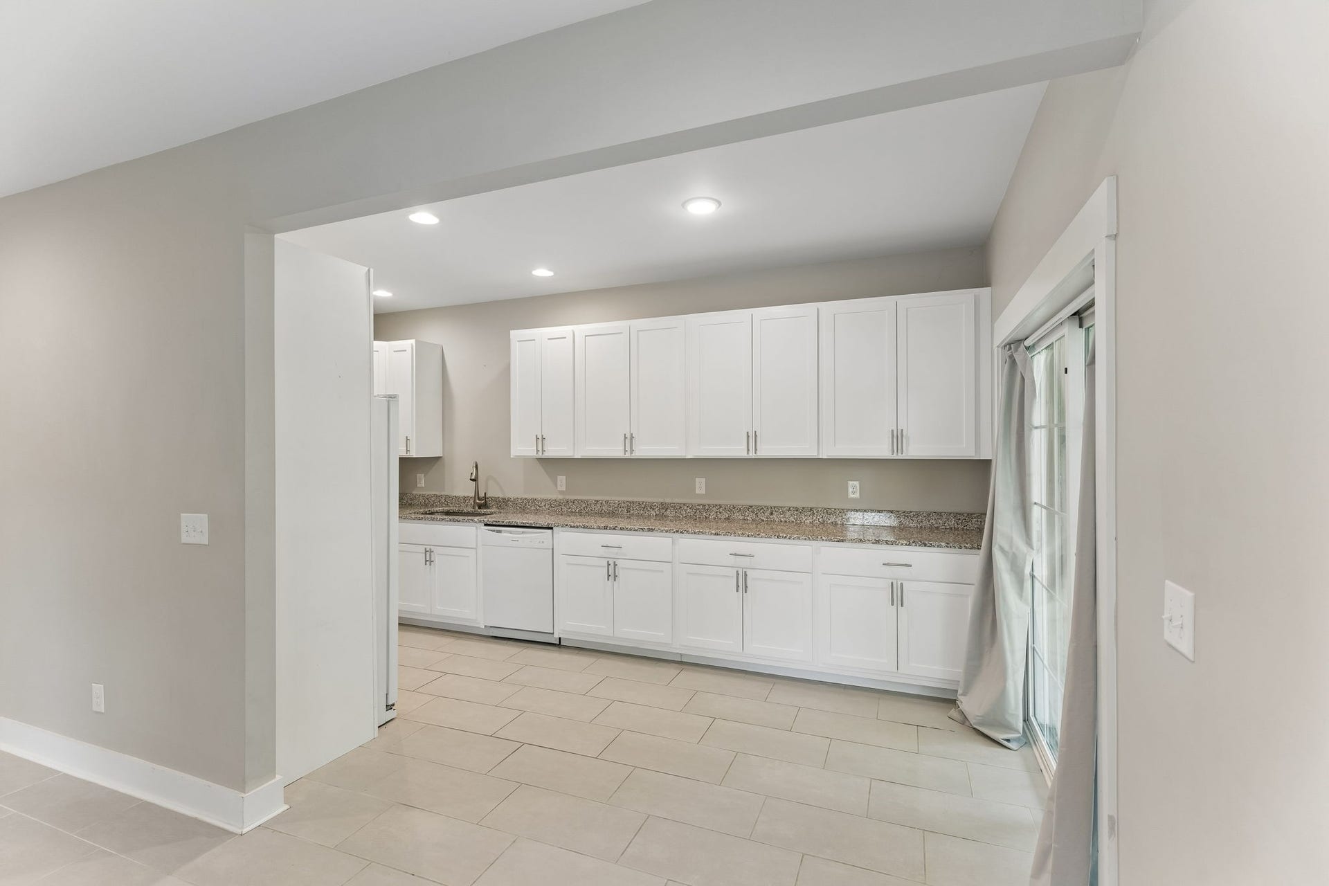 721 Poplar St, Columbia, TN 38401 721 Poplar St, Columbia, TN 38401