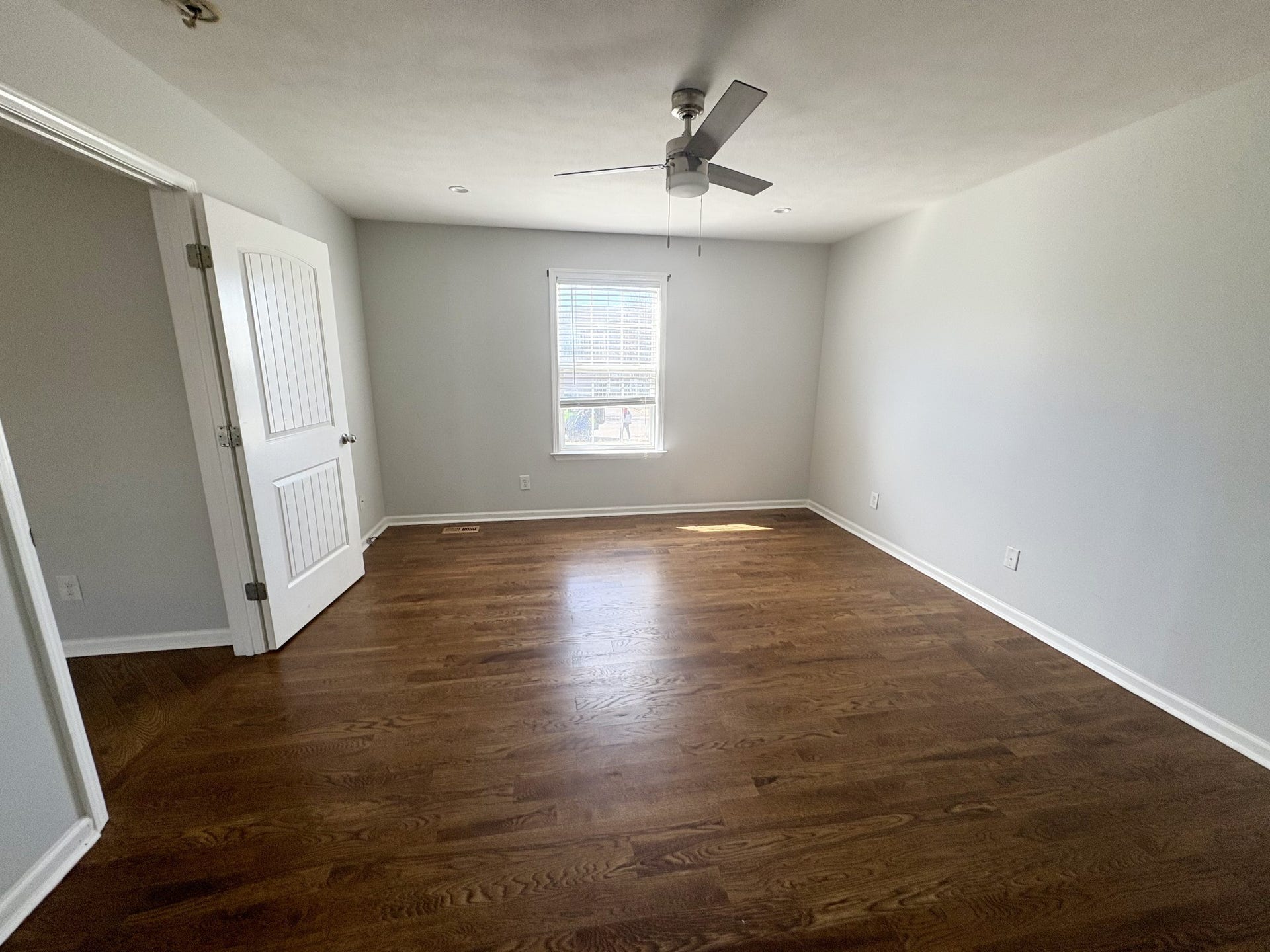 1953 Spears Ln, Columbia, TN 38401