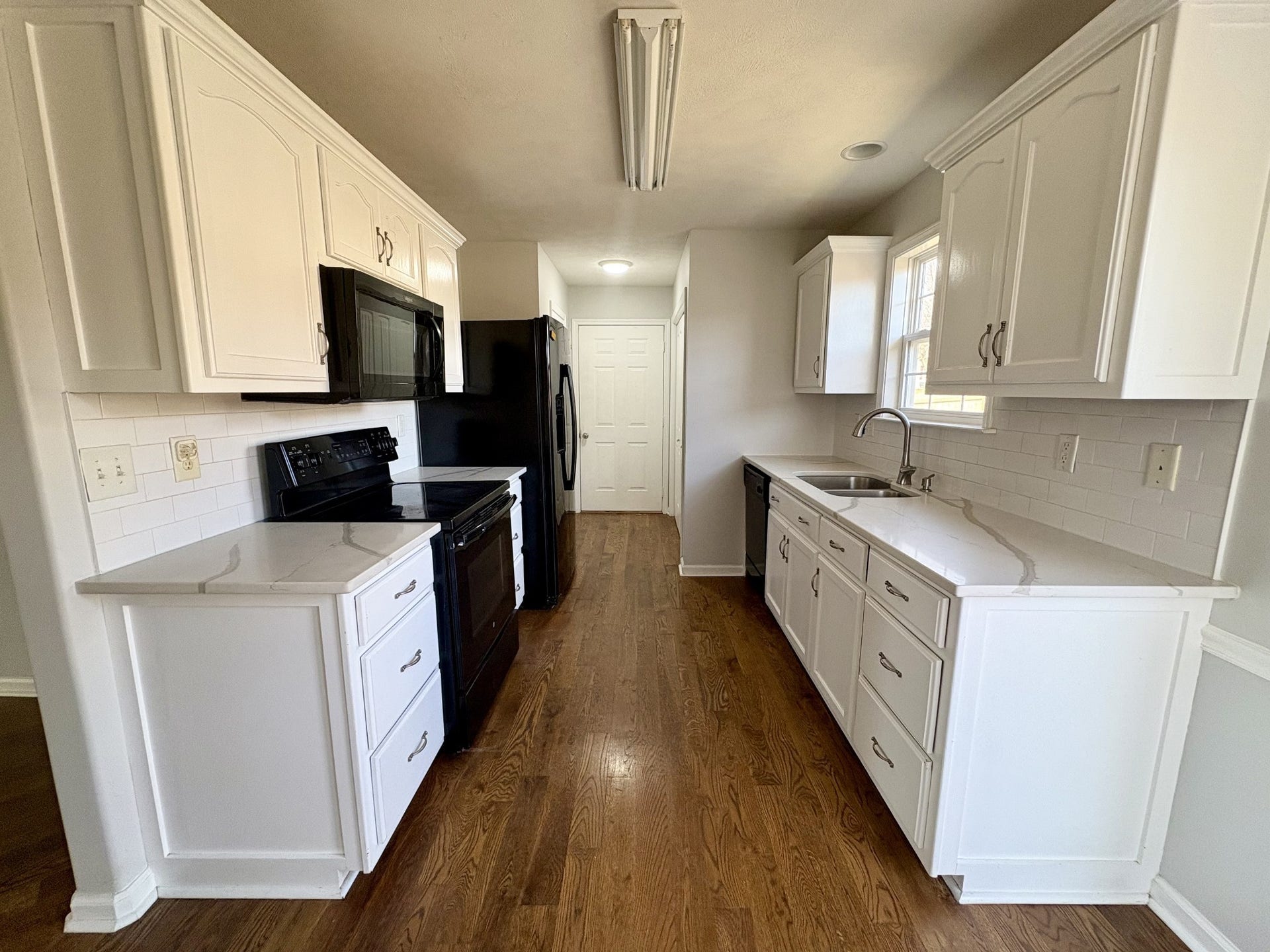 1953 Spears Ln, Columbia, TN 38401