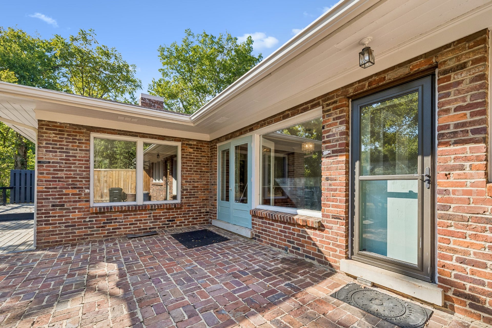909 Hillcrest Ave, Columbia, TN 38401 909 Hillcrest Ave, Columbia, TN 38401